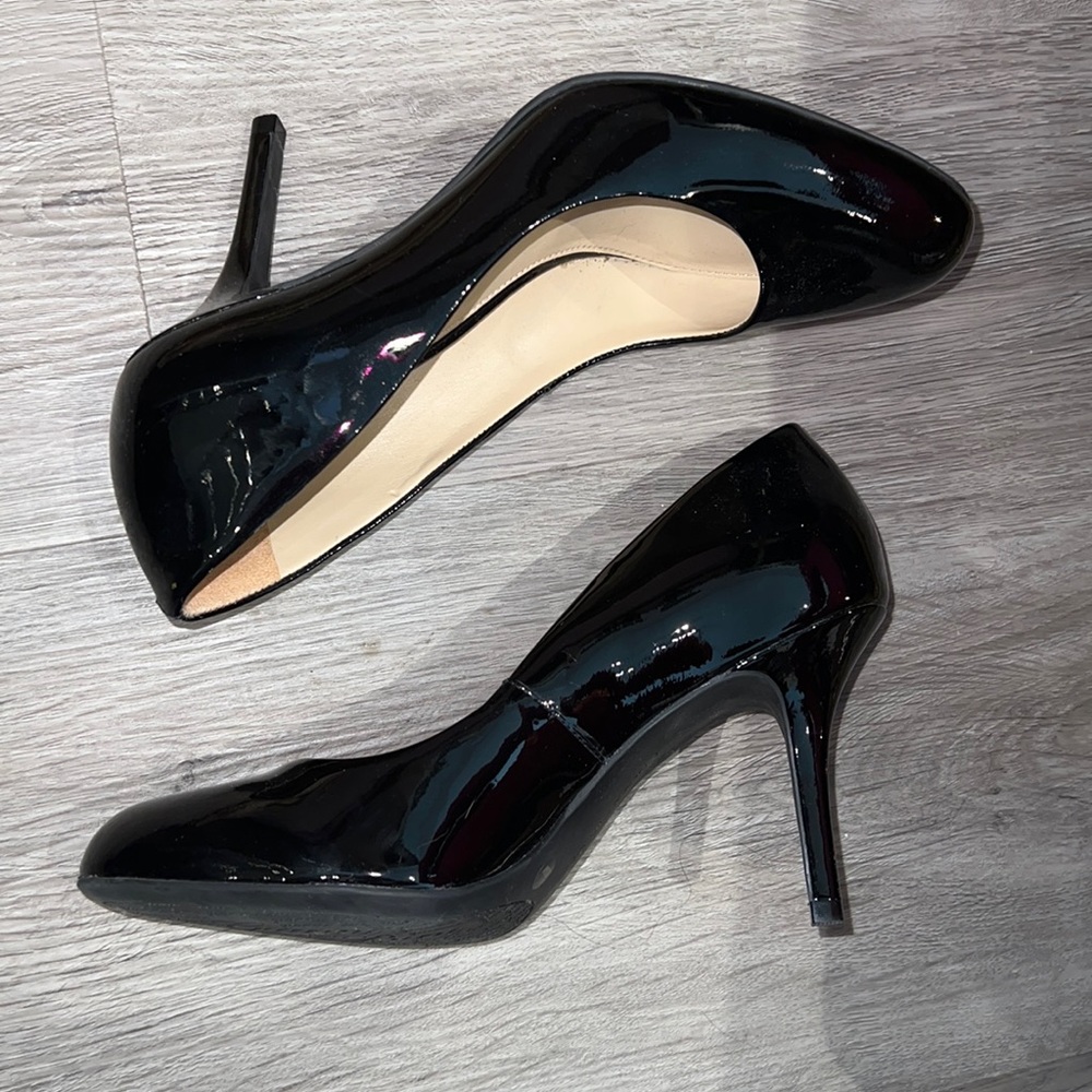 EUC • Gianni Bini • Black Patent Leather Closed Toe Heels , Size 8.5